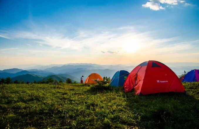 ¿Es legal acampar en España?