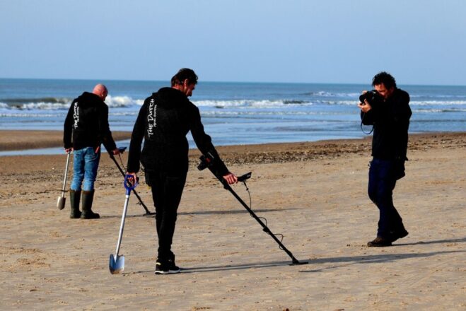 ¿Es legal usar detector de metales en la playa en España?